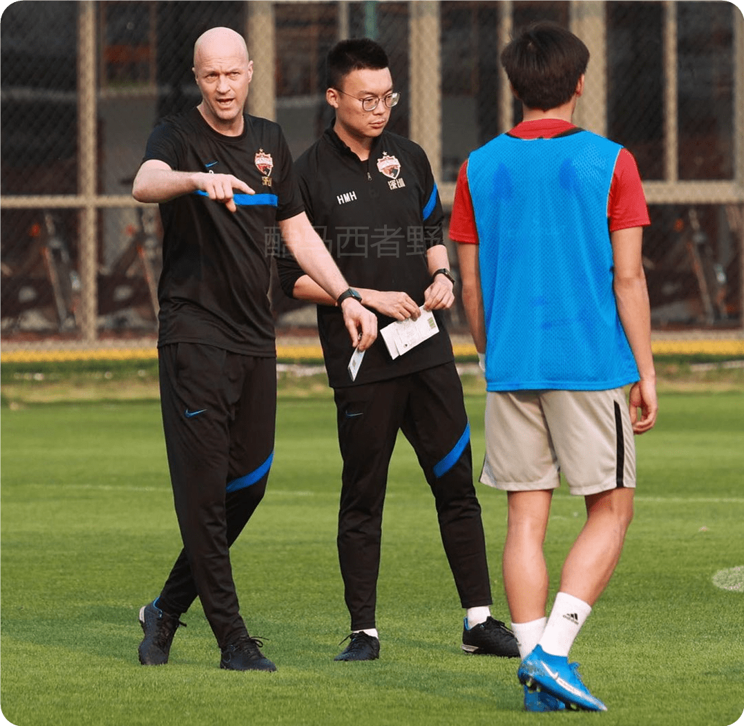 犹他爵士训练开放日，国际比赛日状态回暖引欢呼，中超在即，控场能力受关注的简单介绍