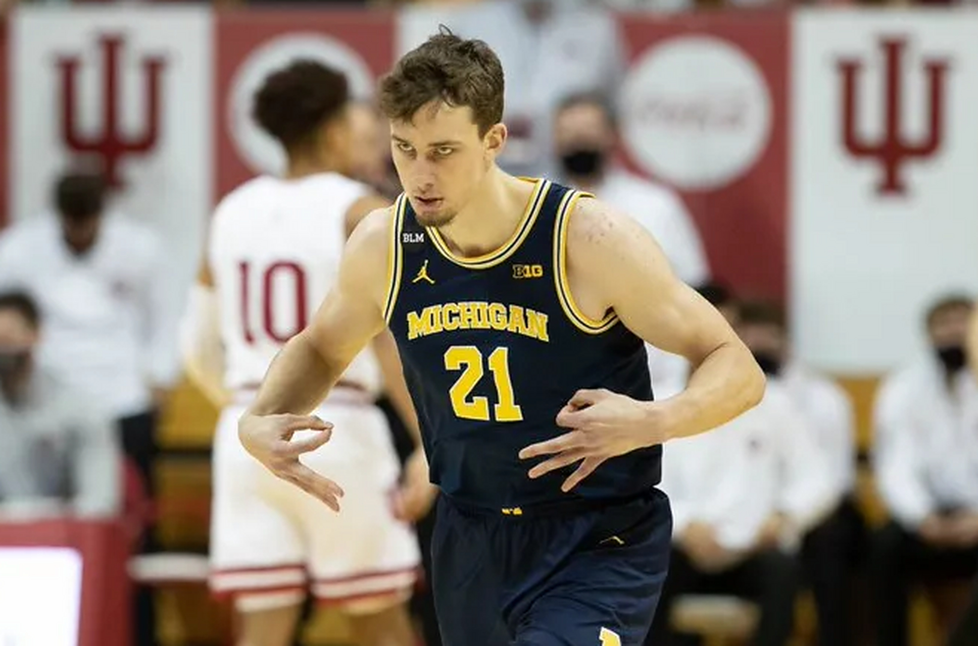 关于赛后体能课后，奥兰多魔术更衣室发声备战欧篮联，赛场秩序良好，数据趋势出现新变化的信息