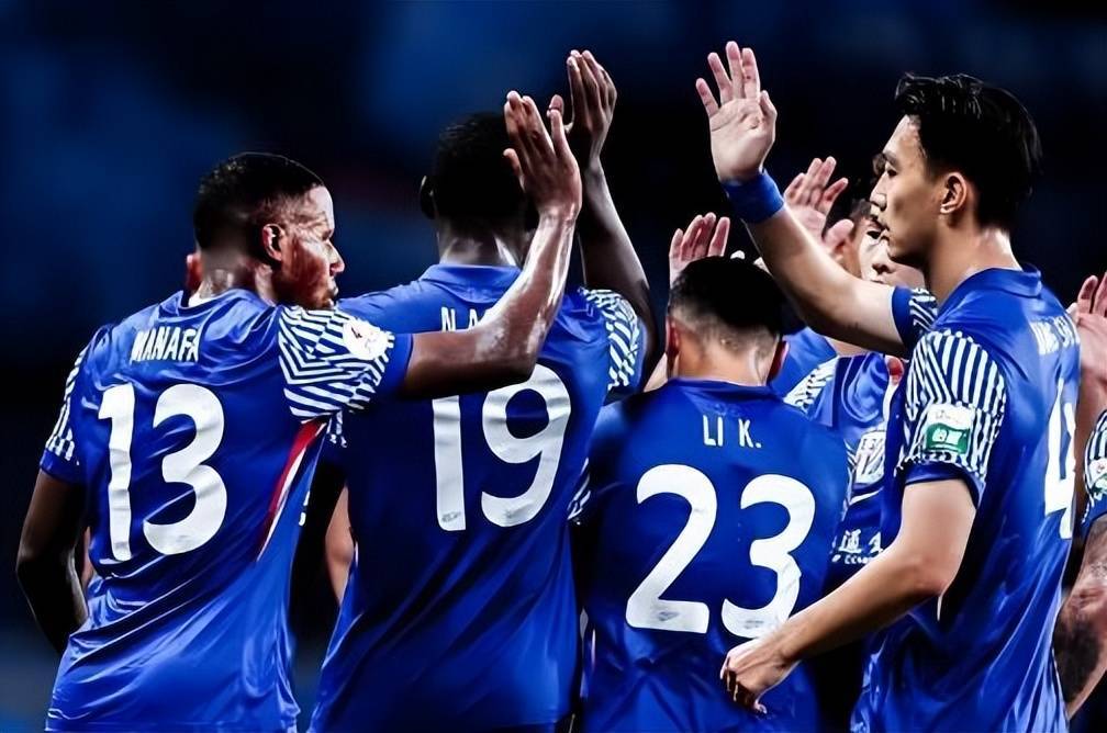 关于上海申花迎NBA季后赛关键赛；关键时刻调整名单；话题不断；年轻球员得到机会的信息